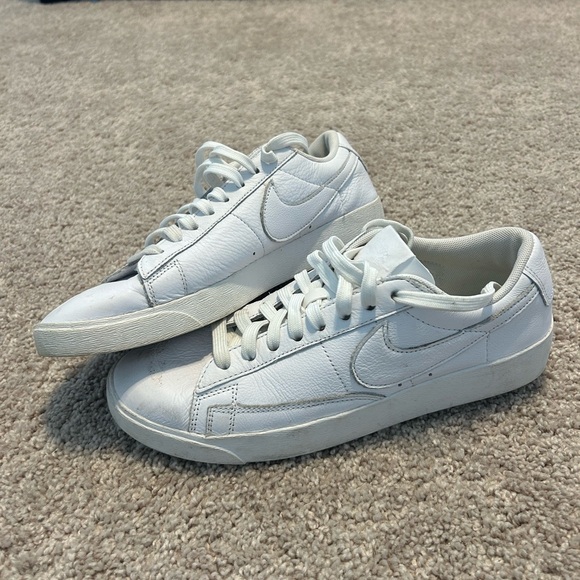 Nike Shoes - White Nike low tops
